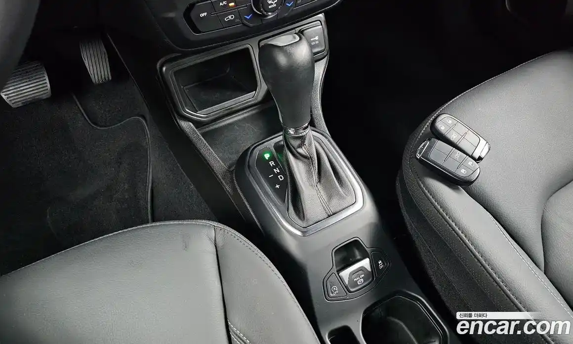 Jeep Renegade 2023 1.3 автомат (гидро), фото 12
