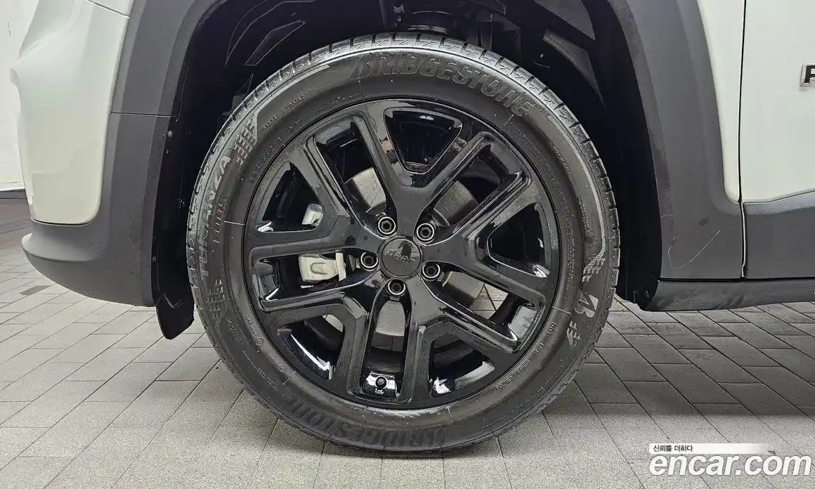 Jeep Renegade 2023 1.3 автомат (гидро), фото 5