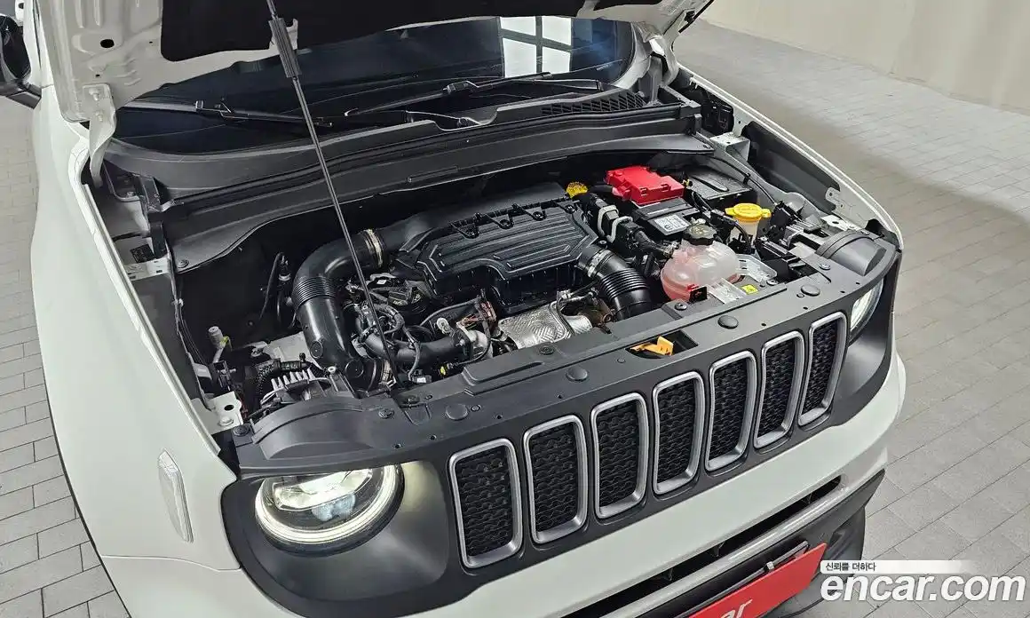 Jeep Renegade 2023 1.3 автомат (гидро), фото 6