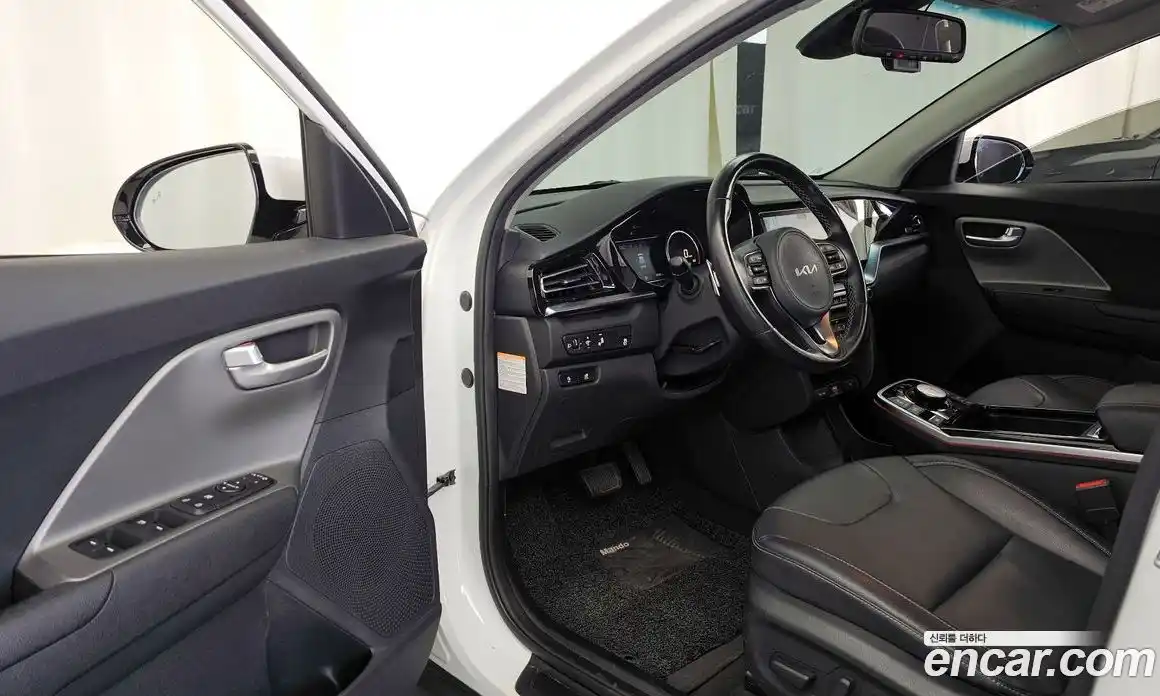 Kia Niro 2022 0.2 автомат (гидро), фото 13