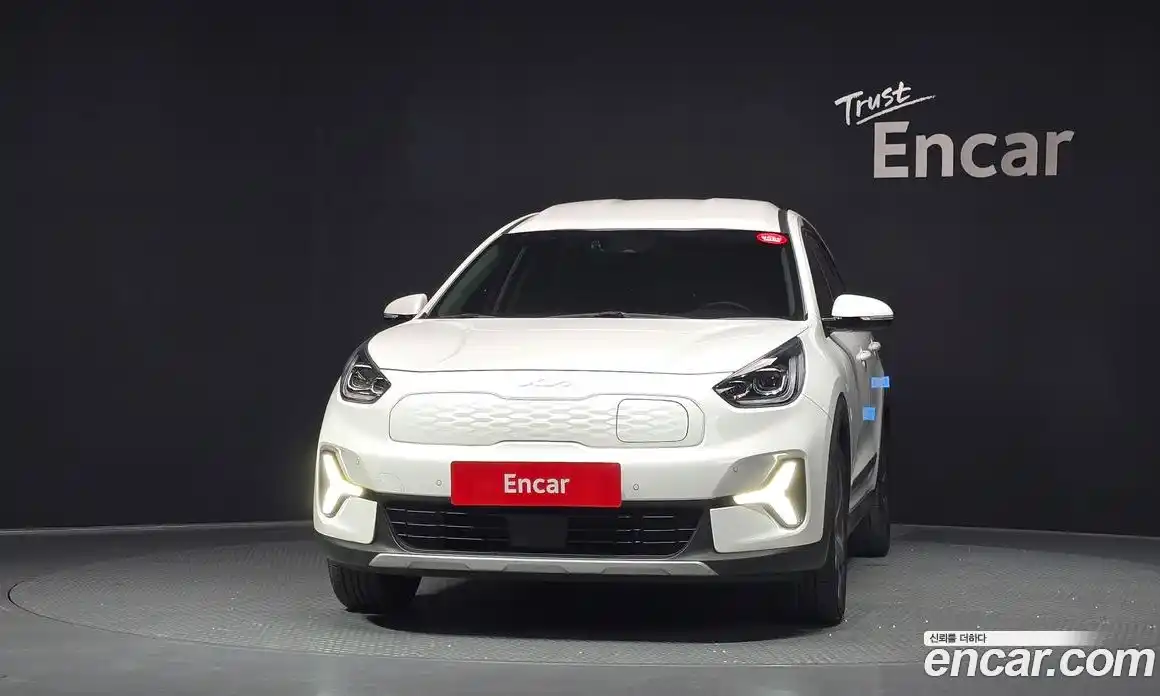 Kia Niro 2022 0.2 автомат (гидро), фото 3
