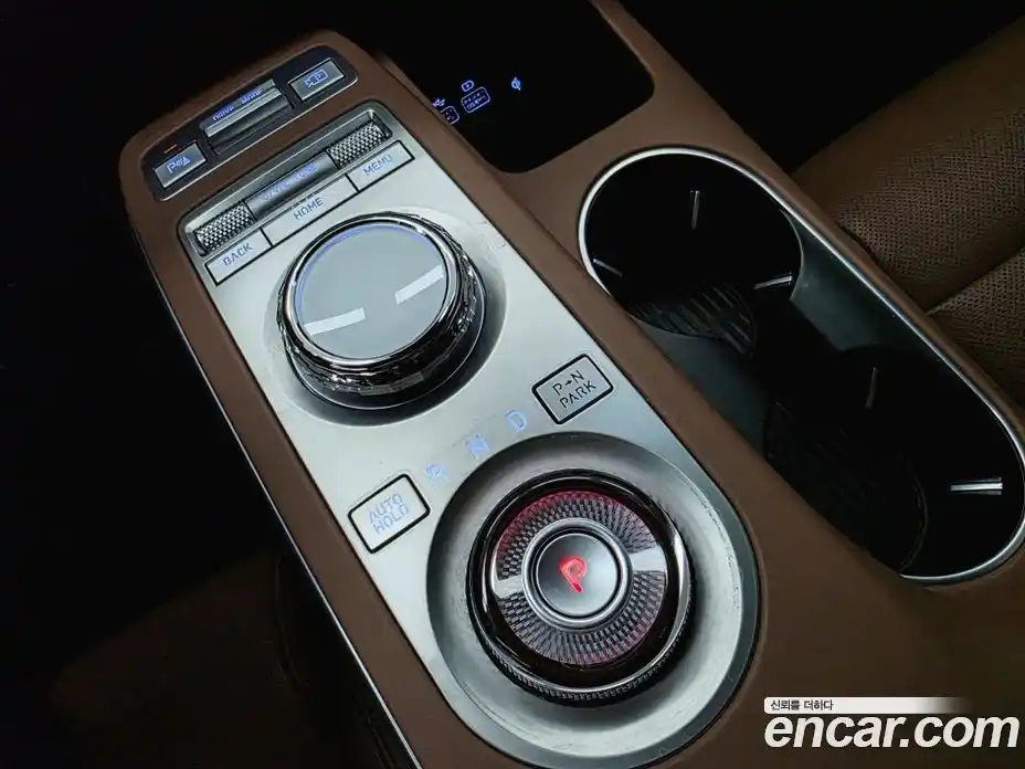 Genesis GV70 2024 2.5 автомат (гидро), фото 13