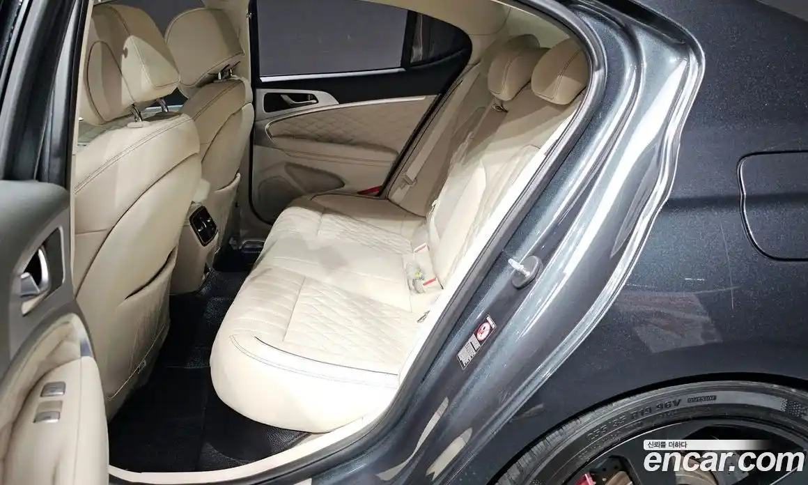 Genesis G70 2019 3.3 автомат (гидро), фото 16