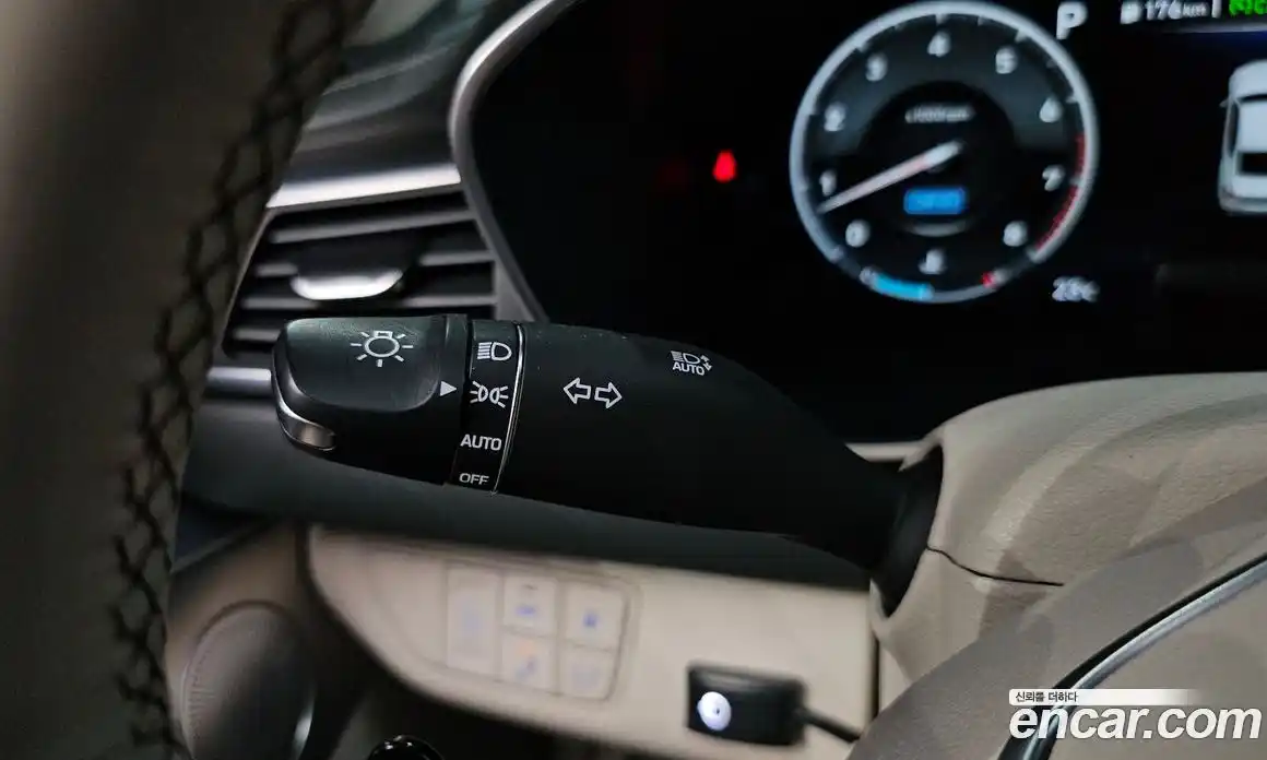 Genesis G70 2019 3.3 автомат (гидро), фото 35