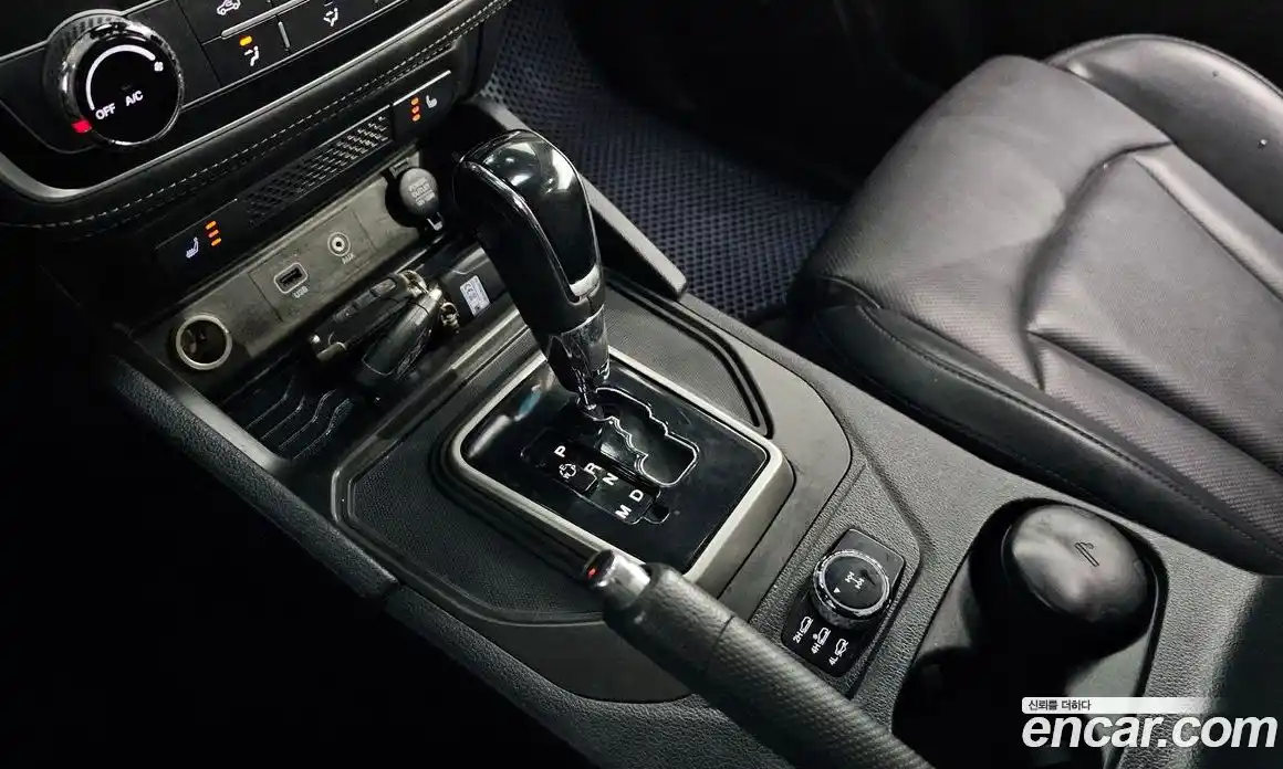 SsangYong Rexton 2018 2.2 автомат (гидро), фото 9