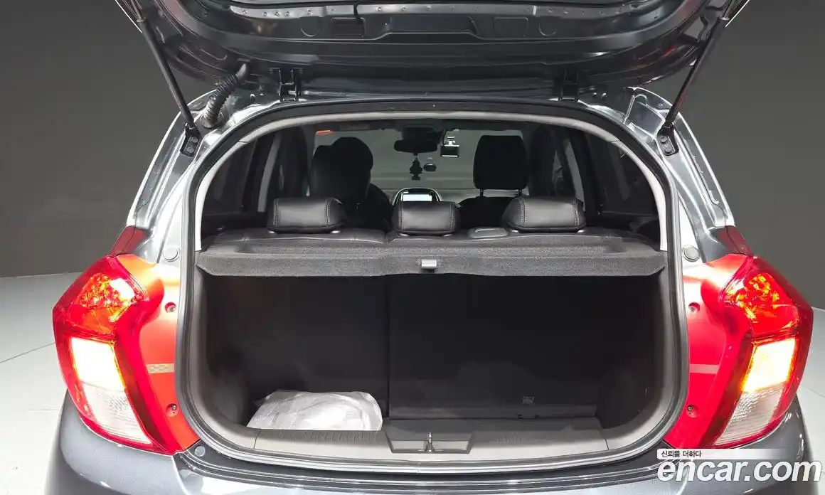 Chevrolet Spark 2019 1.0 автомат (гидро), фото 26