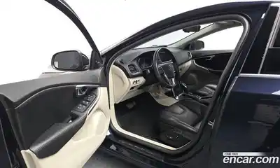 Volvo V40 2015 2.0 автомат (гидро), миниатюра 10