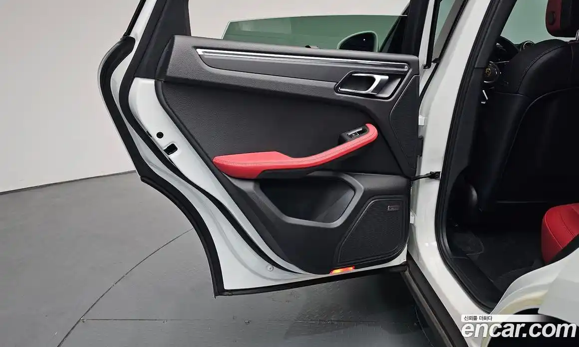 Porsche Macan 2021 2.0 автомат (гидро), фото 14