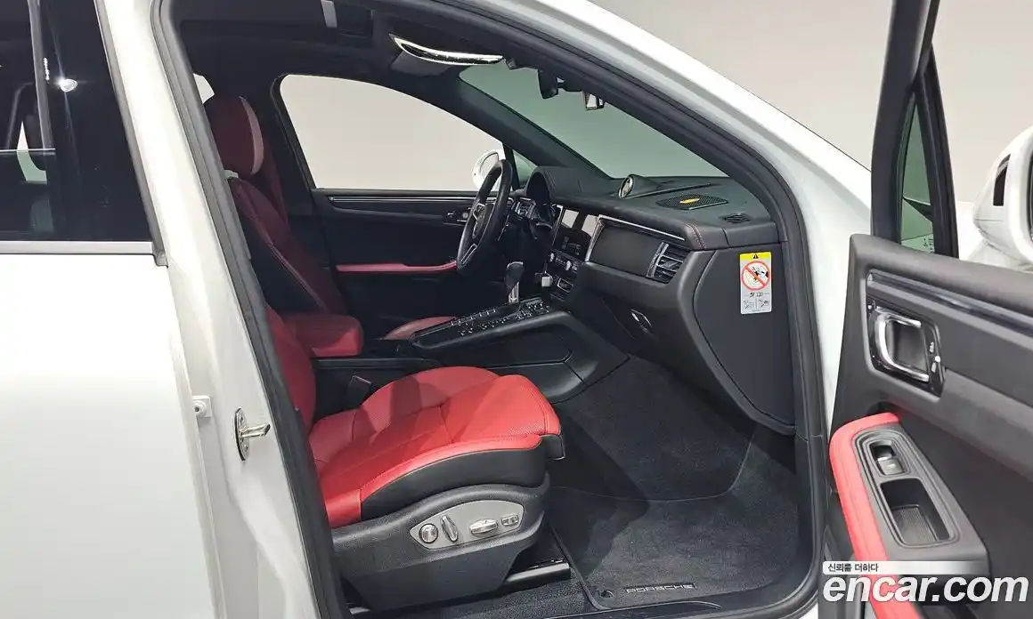 Porsche Macan 2021 2.0 автомат (гидро), фото 15