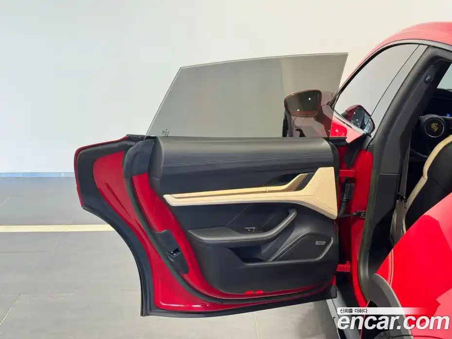 Porsche Taycan 2023 автомат (гидро), фото 8