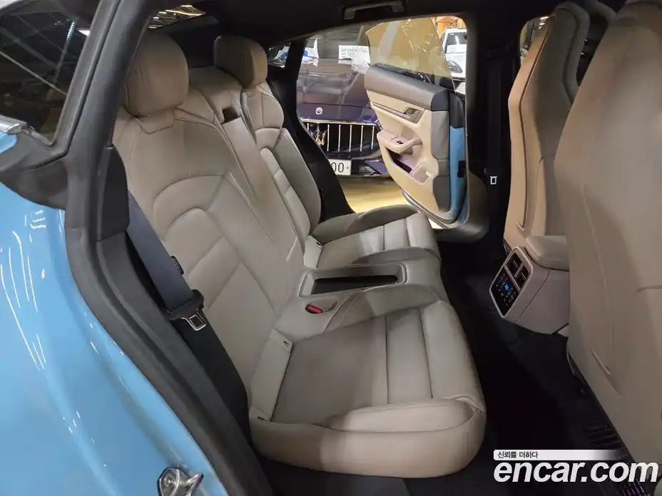 Porsche Taycan 2021 0.1 автомат (гидро), фото 14