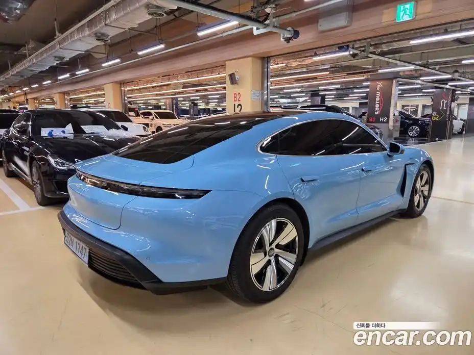 Porsche Taycan 2021 0.1 автомат (гидро), фото 4