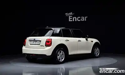 Mini Cooper 2015 1.5 автомат (гидро), миниатюра 2
