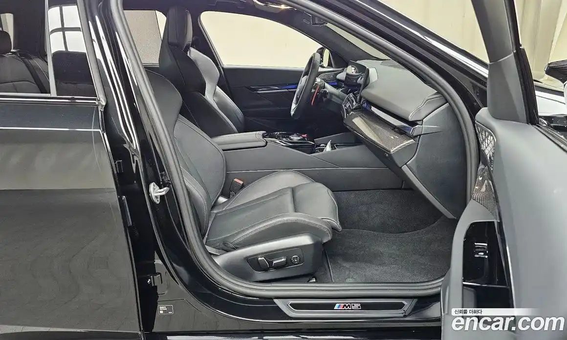 BMW M5 2026 4.4 автомат (гидро), фото 16