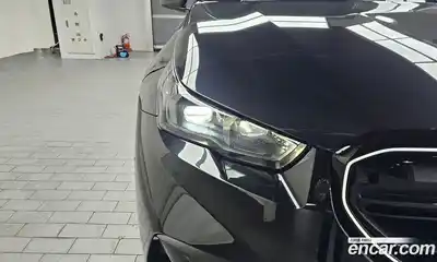 BMW M5 2026 4.4 автомат (гидро), миниатюра 8
