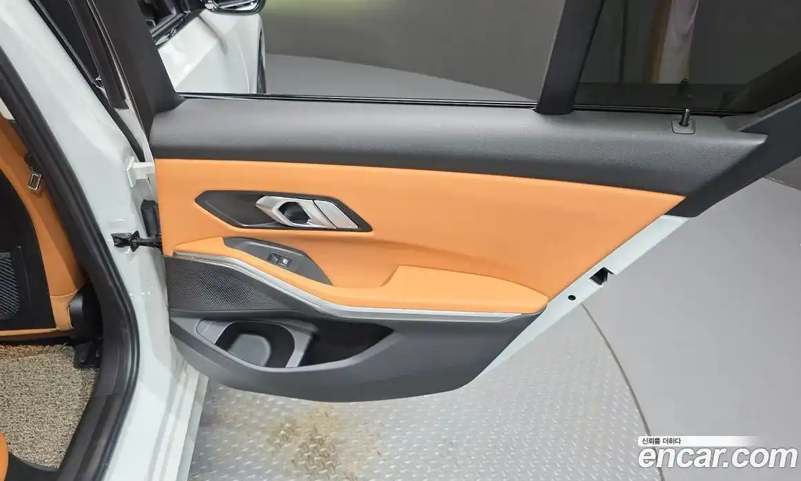 BMW 3 серия 2023 2.0 автомат (гидро), фото 15