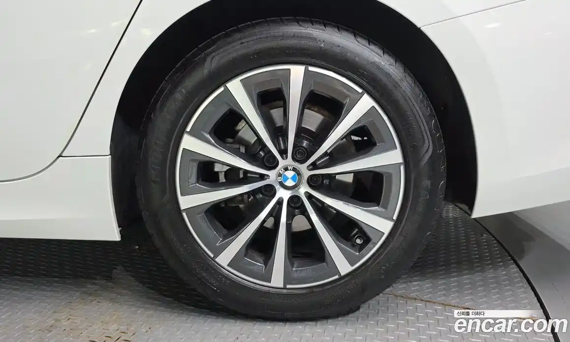 BMW 3 серия 2023 2.0 автомат (гидро), фото 7
