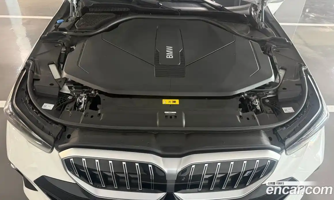 BMW i5 2025 автомат (гидро), фото 6