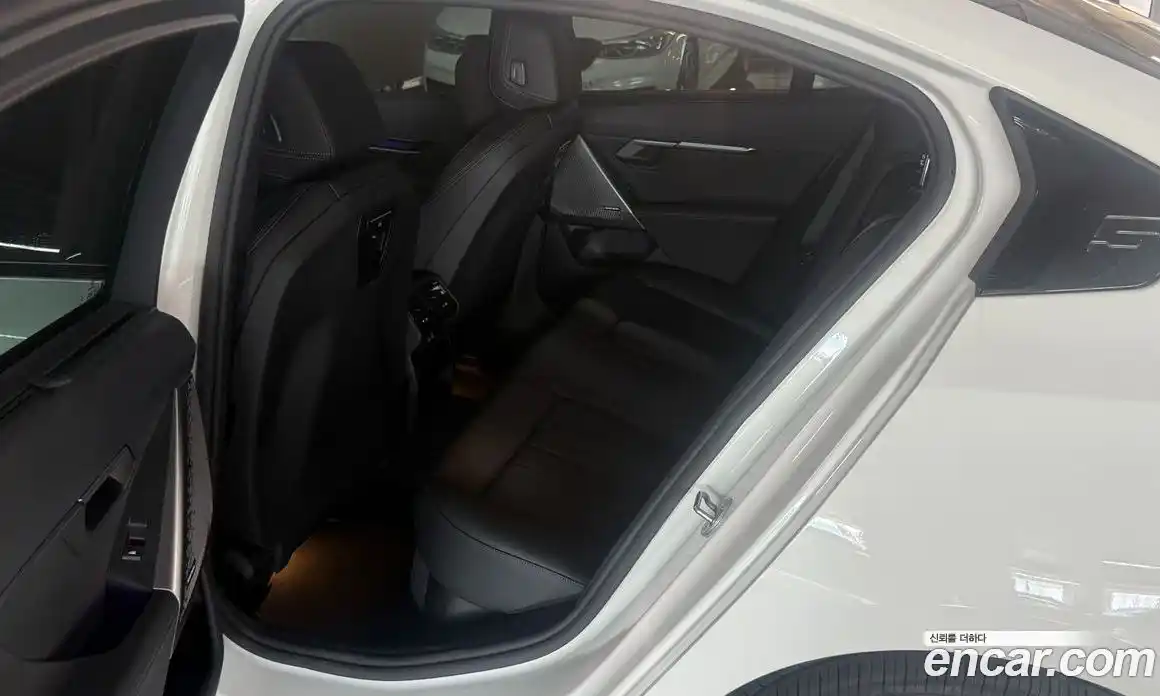 BMW i5 2025 автомат (гидро), фото 10