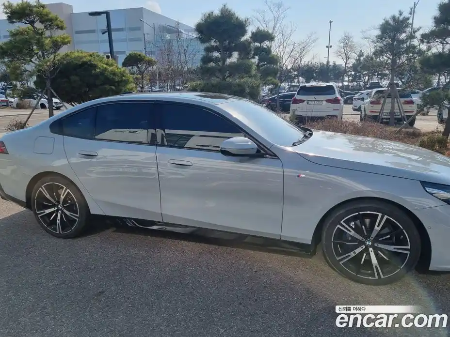 BMW 5 серия 2024 2.0 автомат (гидро), фото 3