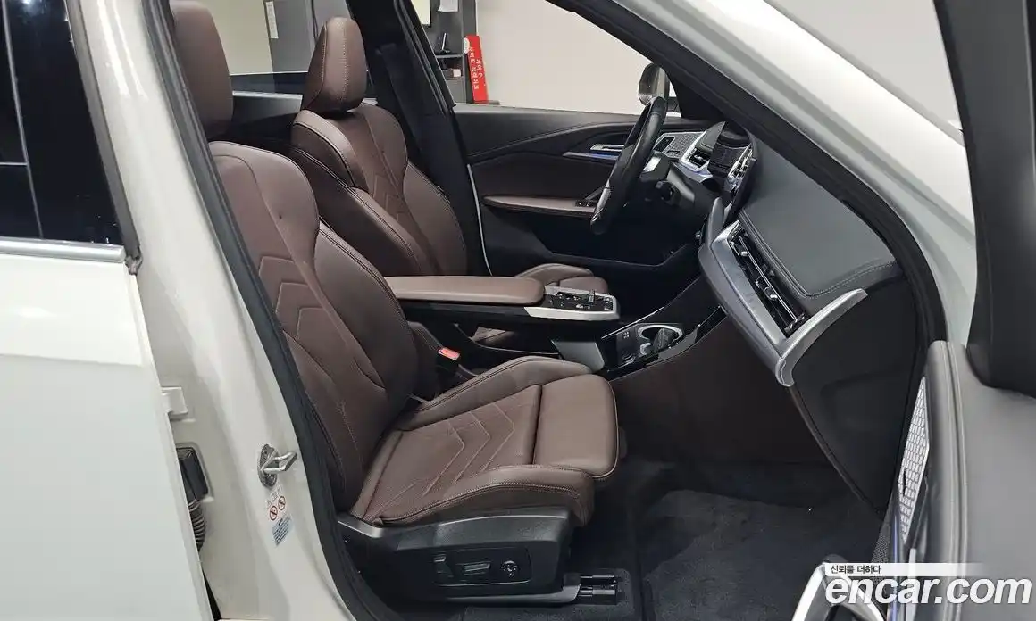 BMW iX1 2023 0.2 автомат (гидро), фото 15