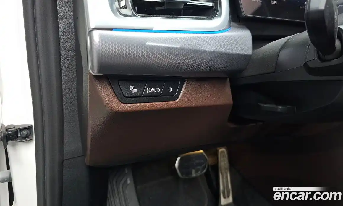 BMW iX1 2023 0.2 автомат (гидро), фото 36