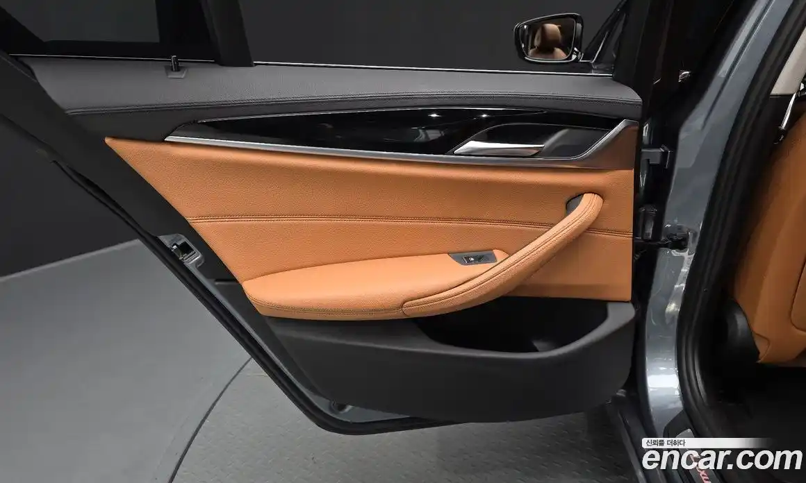 BMW 5 серия 2018 2.0 автомат (гидро), фото 15