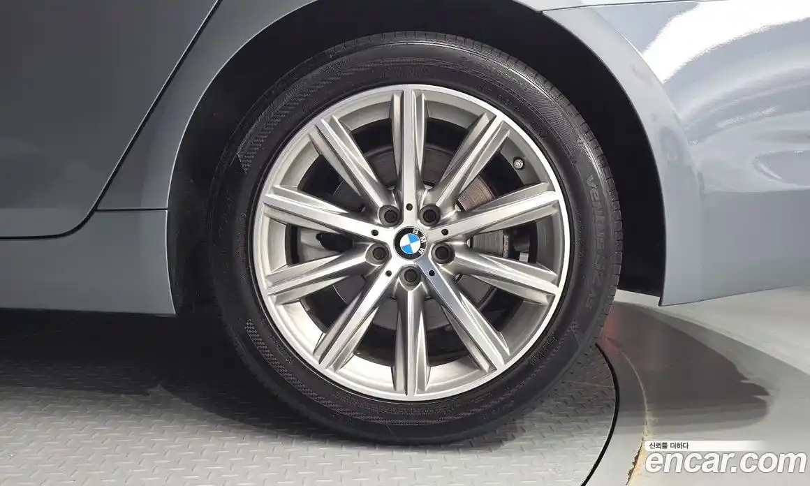 BMW 5 серия 2018 2.0 автомат (гидро), фото 7