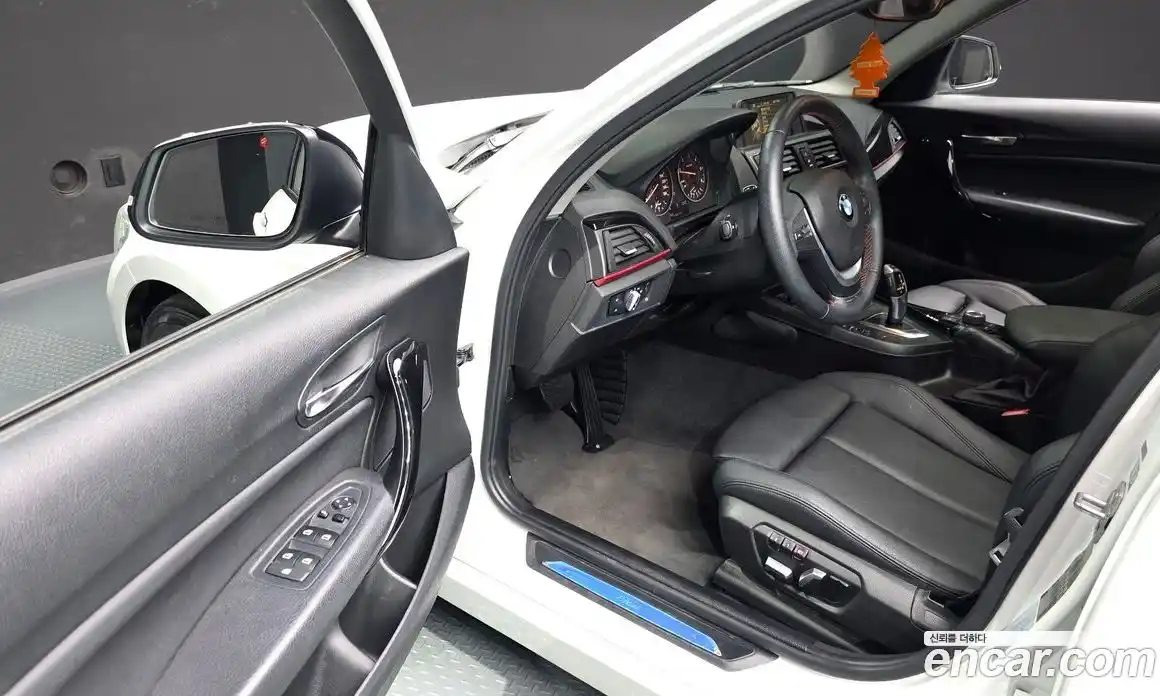 BMW 1 серия 2016 2.0 автомат (гидро), фото 12