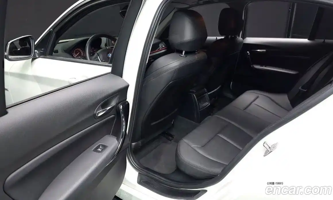 BMW 1 серия 2016 2.0 автомат (гидро), фото 16