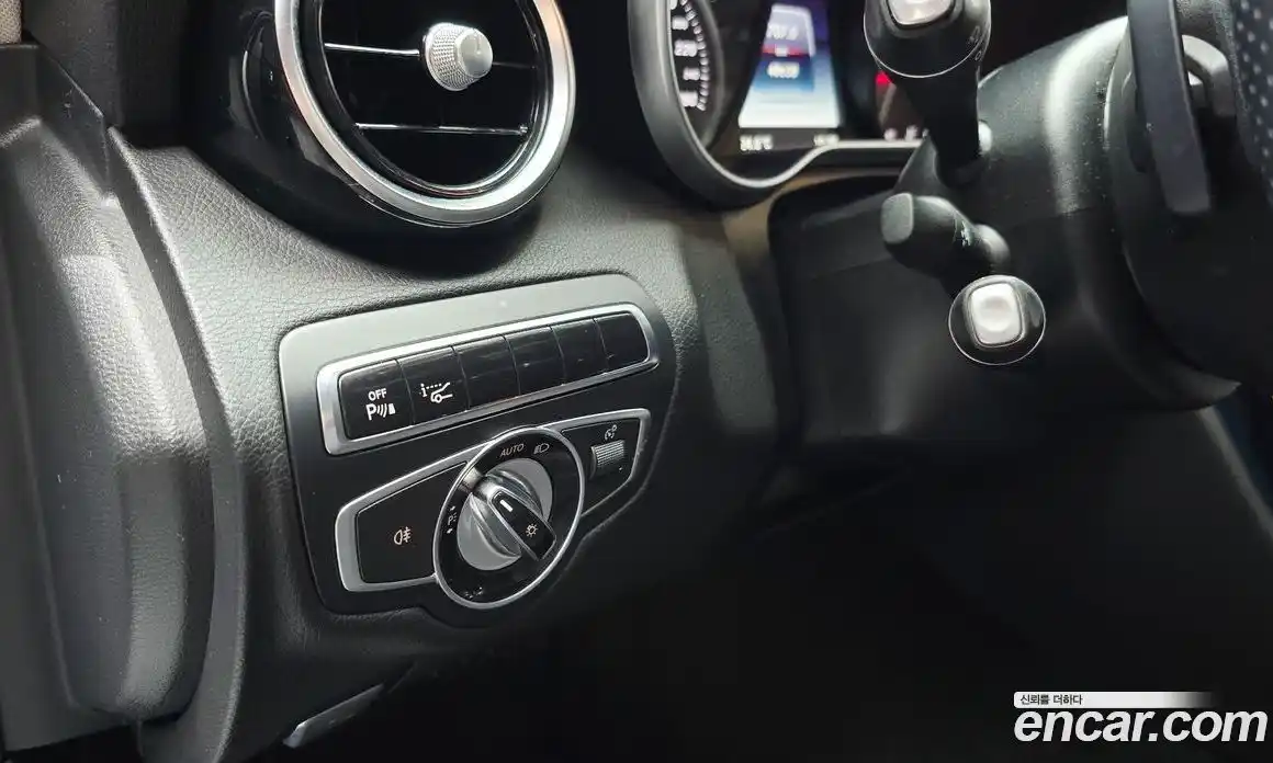 Mercedes-Benz C-Class 2015 2.0 гидро, фото 17 Mercedes-Benz C-Class 2015 2.0 гидро, фото 17