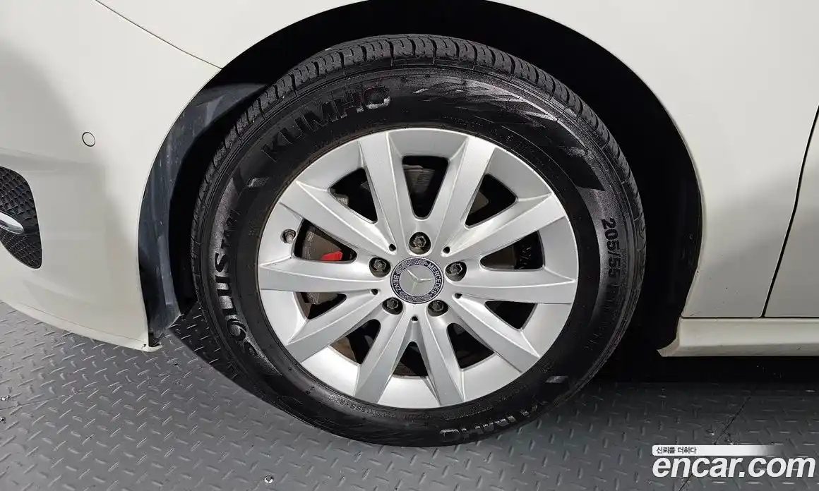 Mercedes-Benz B-Class 2016 2.1 гидро, фото 5 Mercedes-Benz B-Class 2016 2.1 гидро, фото 5