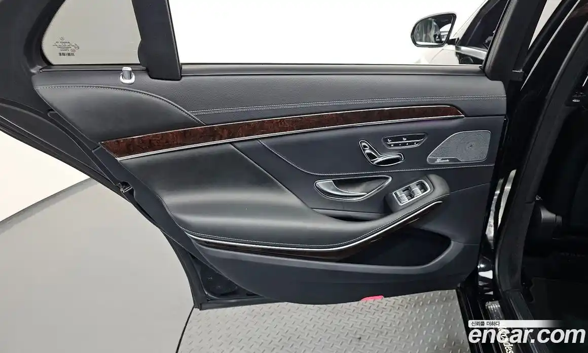 Mercedes-Benz S-Class 2019 4.0 гидро, фото 15 Mercedes-Benz S-Class 2019 4.0 гидро, фото 15