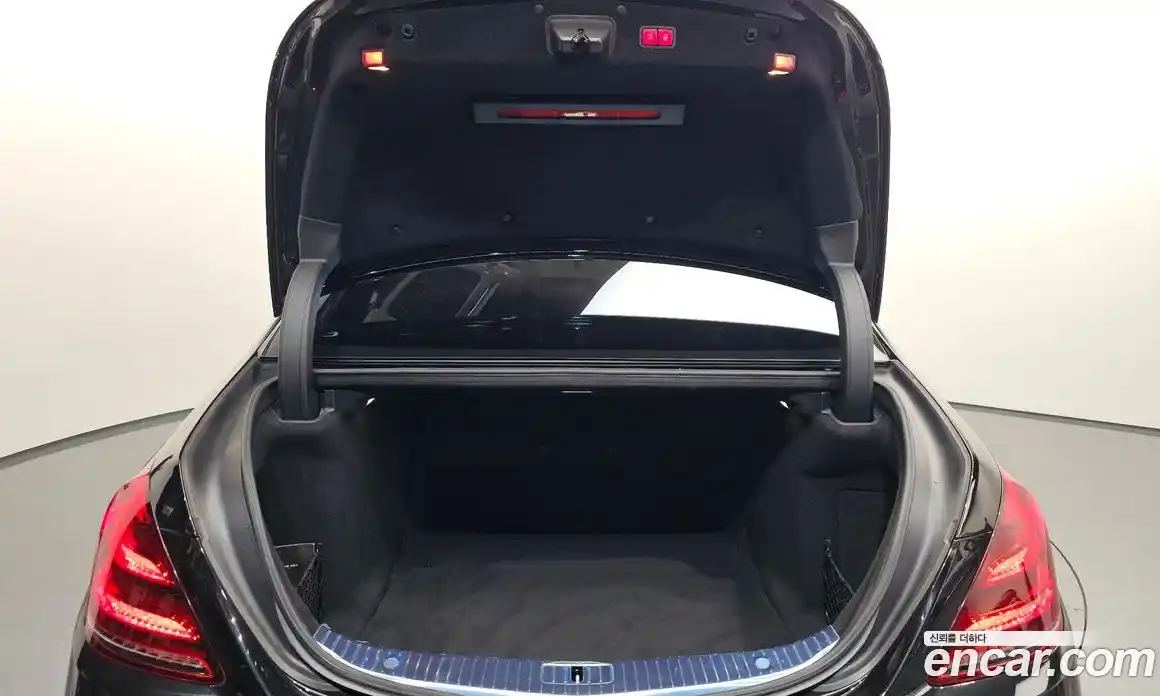 Mercedes-Benz S-Class 2019 4.0 гидро, фото 23 Mercedes-Benz S-Class 2019 4.0 гидро, фото 23