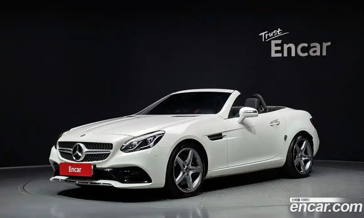 Mercedes-Benz SLC-Class 2018 2.0 гидро, фото 1 Mercedes-Benz SLC-Class 2018 2.0 гидро, фото 1