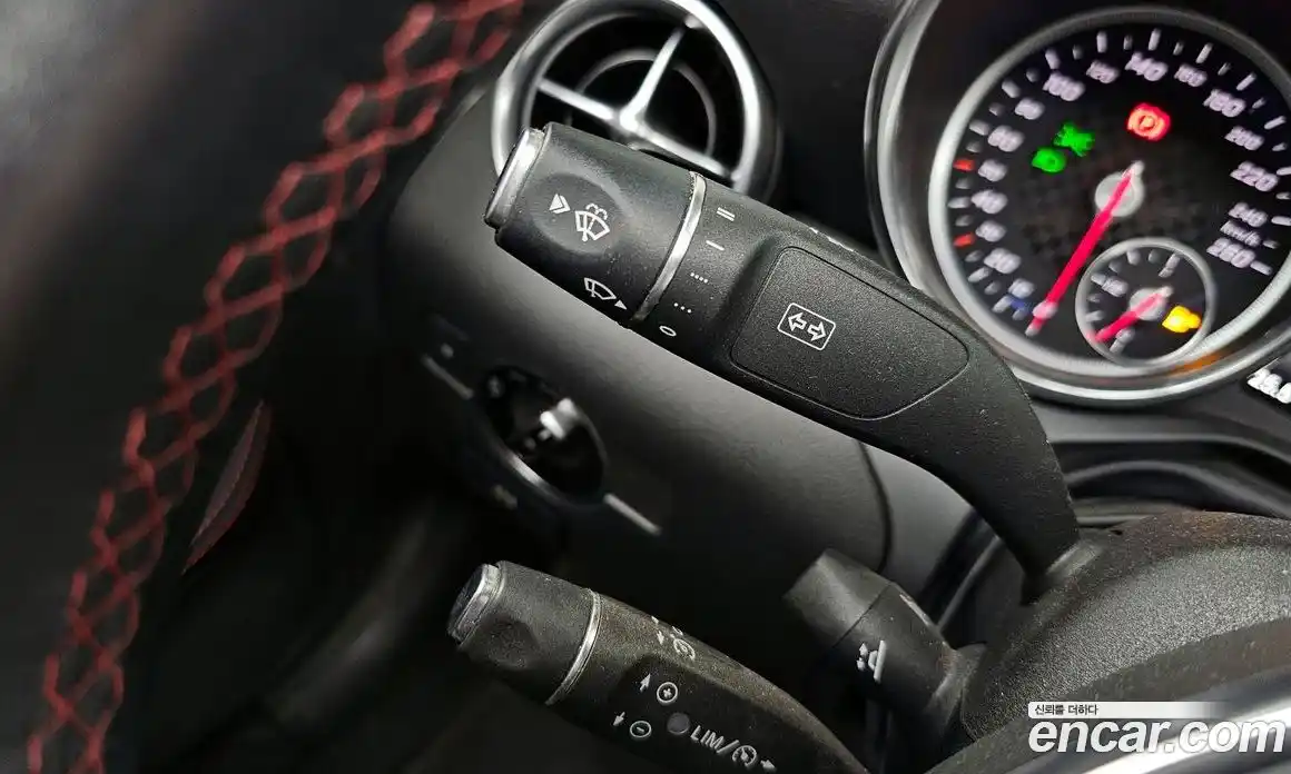Mercedes-Benz SLC-Class 2018 2.0 гидро, фото 19 Mercedes-Benz SLC-Class 2018 2.0 гидро, фото 19