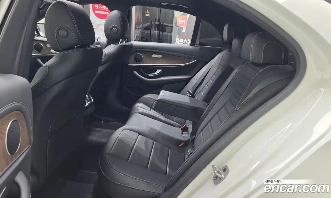 Mercedes-Benz E-Class 2022 2.0 автомат (гидро), фото 12