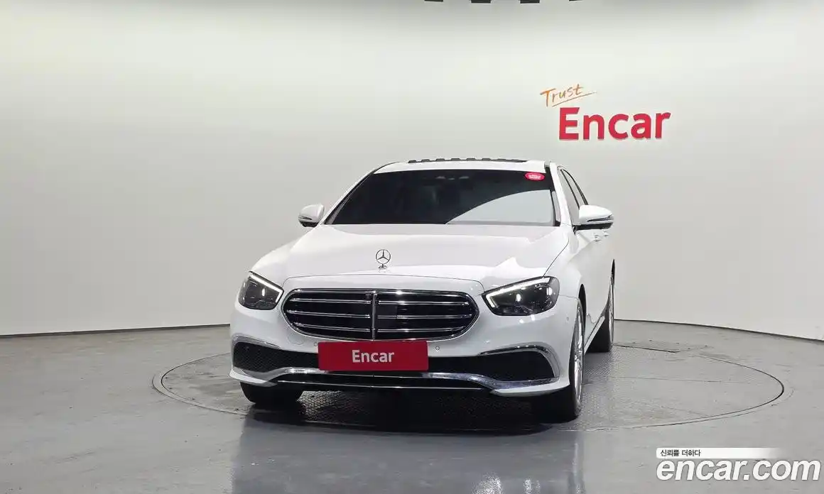 Mercedes-Benz E-Class 2022 2.0 автомат (гидро), фото 3
