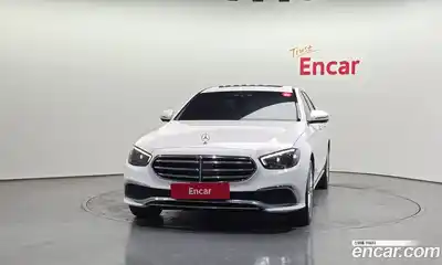 Mercedes-Benz E-Class 2022 2.0 автомат (гидро), миниатюра 3
