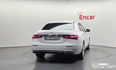 Mercedes-Benz E-Class 2022 2.0 автомат (гидро), миниатюра 4