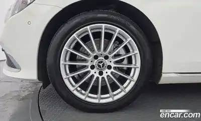 Mercedes-Benz E-Class 2022 2.0 автомат (гидро), миниатюра 5