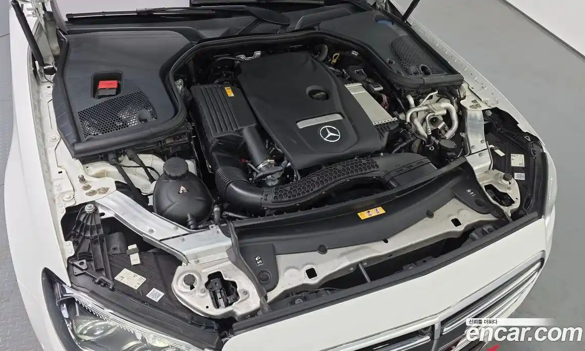 Mercedes-Benz E-Class 2022 2.0 автомат (гидро), фото 6