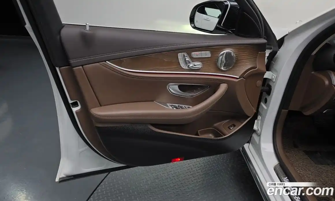 Mercedes-Benz E-Class 2019 1.9 автомат (гидро), фото 13