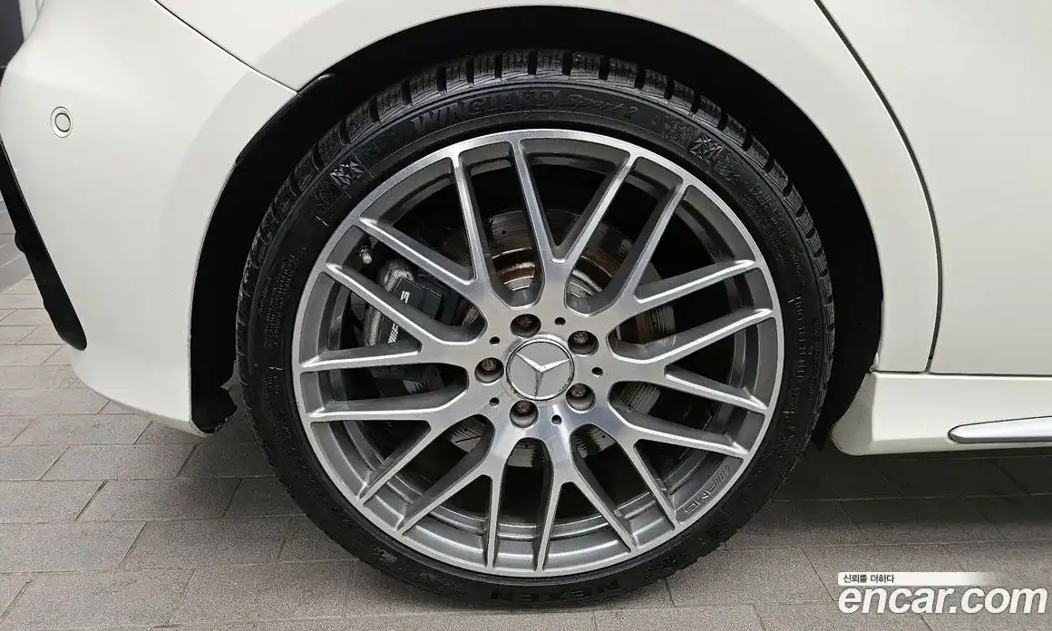 Mercedes-Benz A-Class 2018 2.0 гидро, фото 5 Mercedes-Benz A-Class 2018 2.0 гидро, фото 5