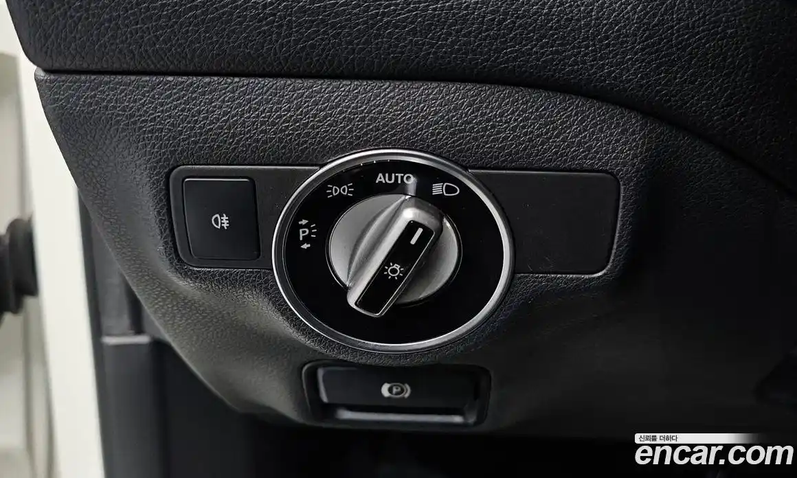 Mercedes-Benz GLA-Class 2014 2.1 гидро, фото 13 Mercedes-Benz GLA-Class 2014 2.1 гидро, фото 13