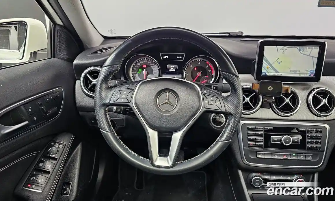 Mercedes-Benz GLA-Class 2014 2.1 гидро, фото 15 Mercedes-Benz GLA-Class 2014 2.1 гидро, фото 15