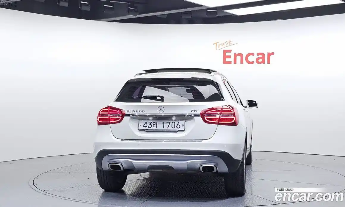 Mercedes-Benz GLA-Class 2014 2.1 гидро, фото 4 Mercedes-Benz GLA-Class 2014 2.1 гидро, фото 4