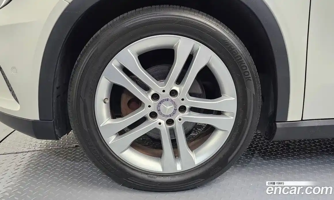 Mercedes-Benz GLA-Class 2014 2.1 гидро, фото 5 Mercedes-Benz GLA-Class 2014 2.1 гидро, фото 5