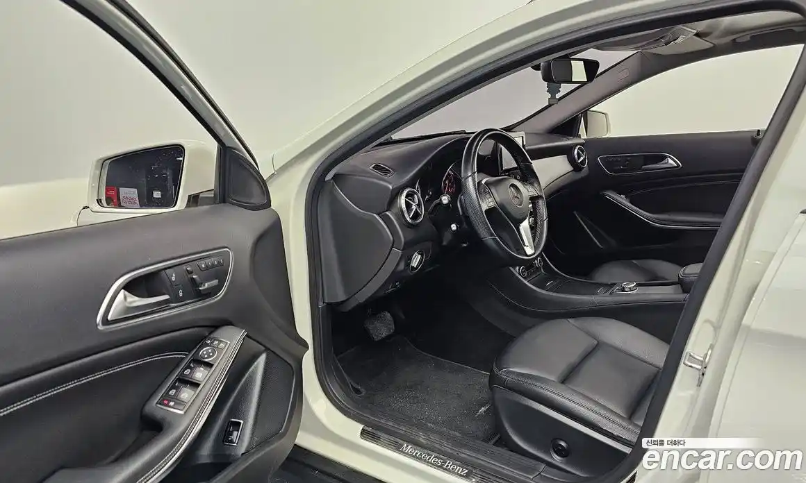 Mercedes-Benz GLA-Class 2014 2.1 гидро, фото 10 Mercedes-Benz GLA-Class 2014 2.1 гидро, фото 10