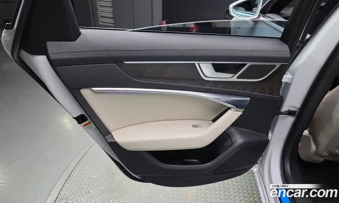 Audi A6 2023 2.0 автомат (гидро), фото 14